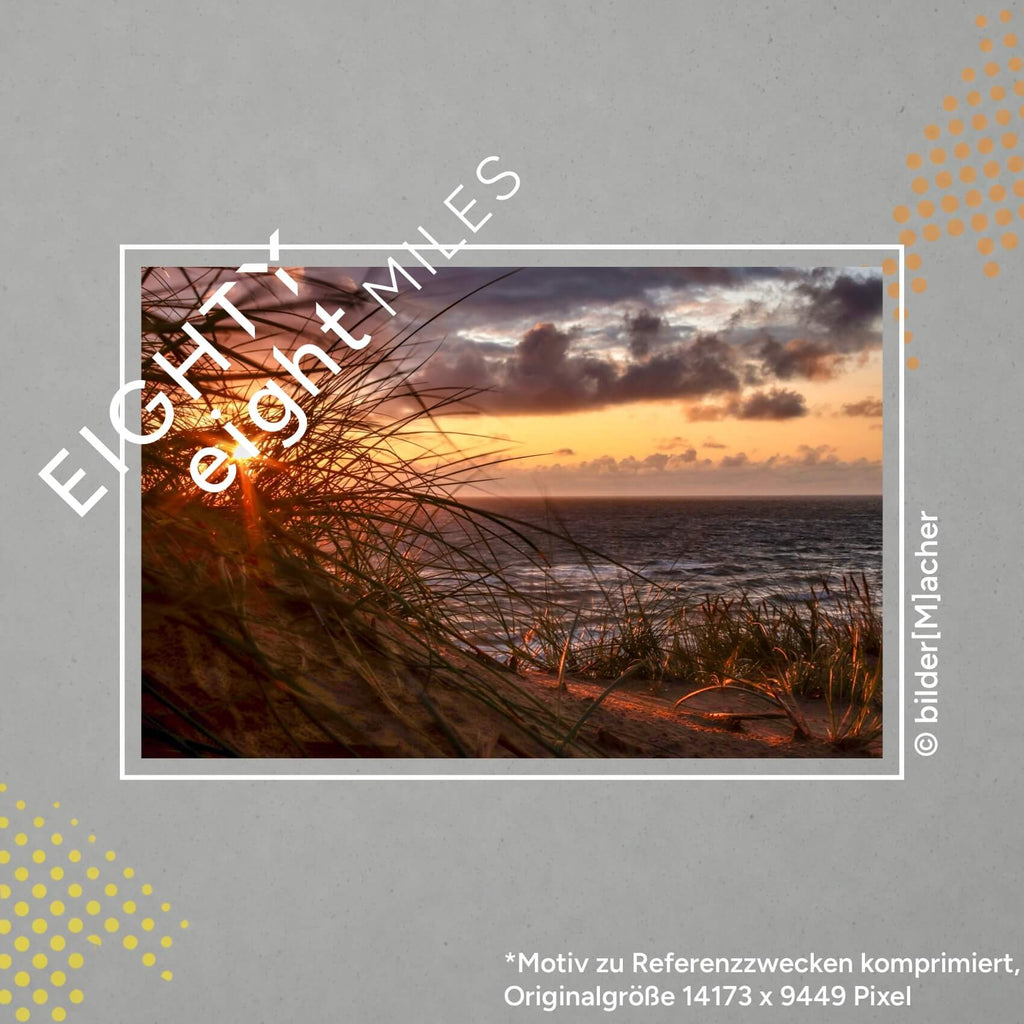 Wandbild eines Sonnenuntergangs am Meer, das rote Licht der Sonne erzeugt eine schöne Stimmung