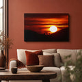 [ai-modified;e:living-room] In einer Wohnsituation ist das 88Miles Wandbild: Sonnenfeuer