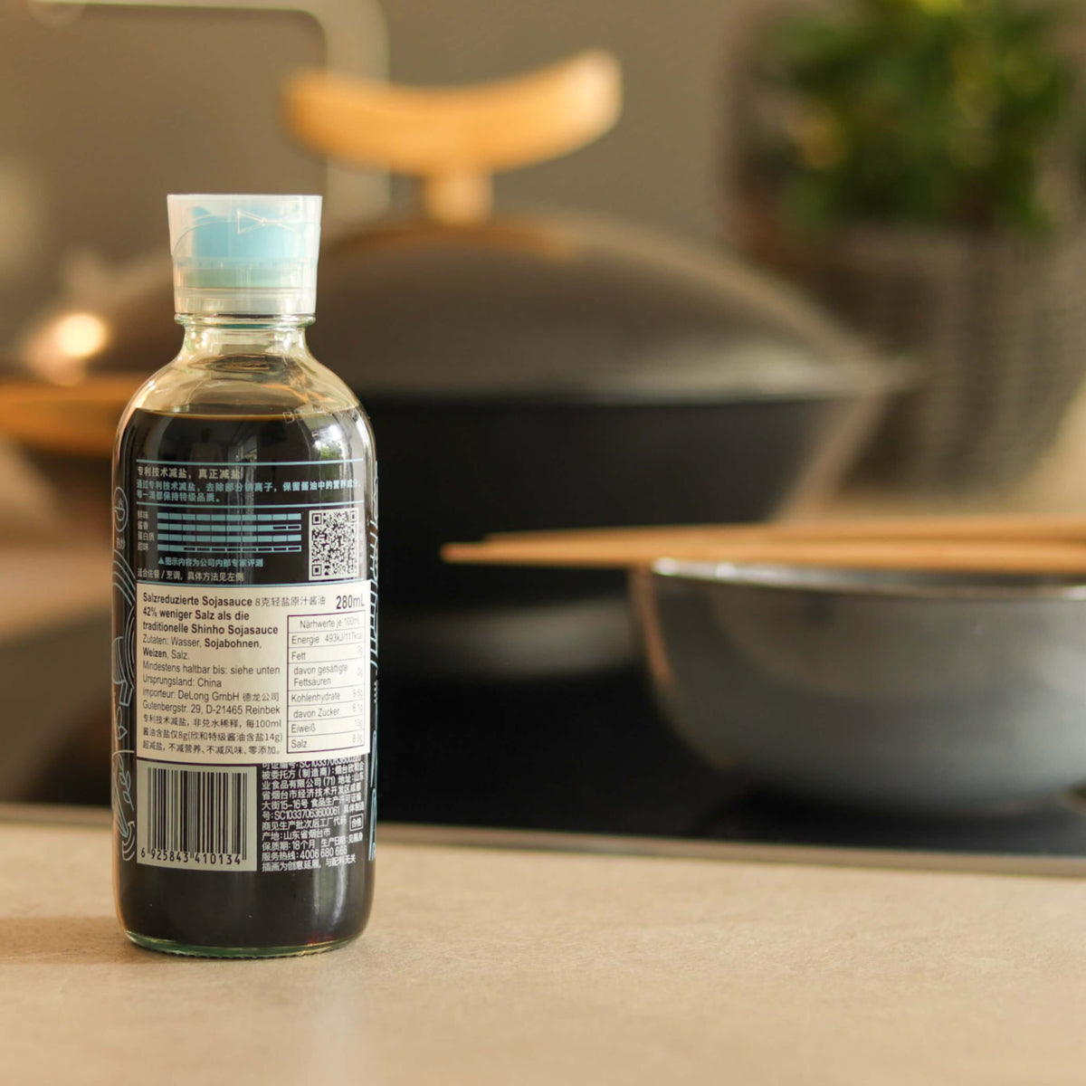 Lifestylefoto der Shinho Liu Yue Xian Soyasauce, salzreduziert, 6 monate fermentiert