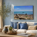 [ai-modified;e:living-room] DMC Masterpieces: Küste ohne Eile in einer Wohnsituation