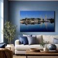 [ai-modified;e:living-room] In einer Wohnsituation ist das 88Miles Wandbild: Yachthafen